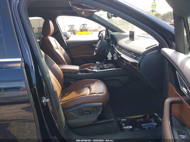 2017 AUDI Q7 WA1LAAF71HD008904 Photo 4