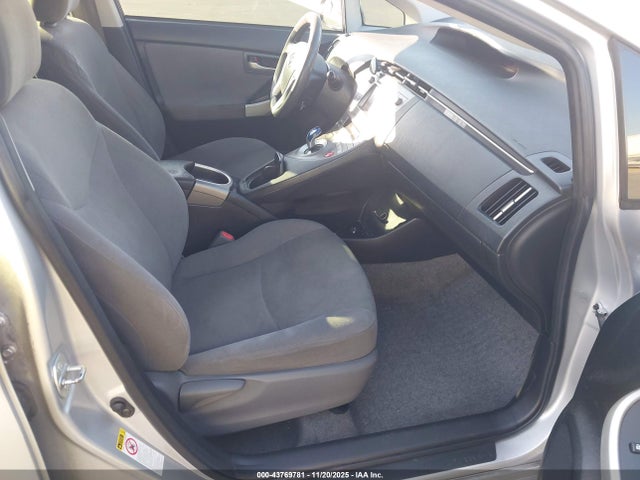 2015 Toyota Prius Two მანქანა იყიდება აუქციონზე, vin: JTDKN3DU6F0425904, აუქციონის ნომერი: 43769781