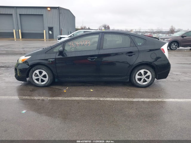 Toyota Prius Three 2015 JTDKN3DU6F0405555 Image 14