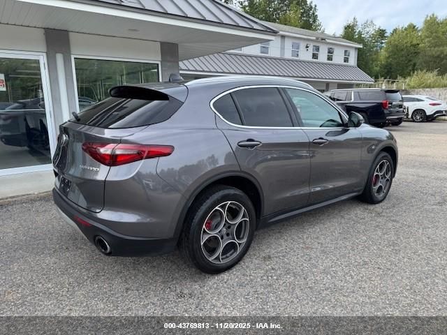 2018 ALFA ROMEO STELVIO ZASFAKAN0J7B81047 Photo 3
