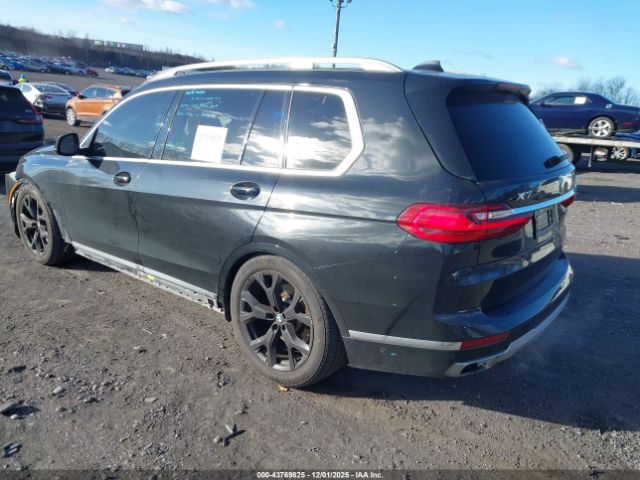 2022 BMW X7 5UXCW2C04N9M81391 Photo 2