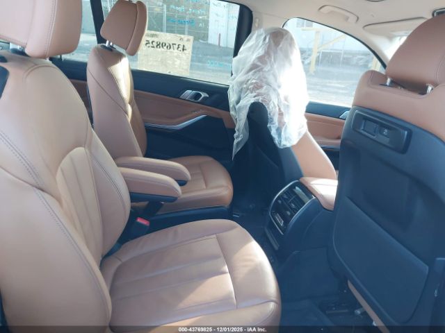2022 BMW X7 5UXCW2C04N9M81391 Photo 7