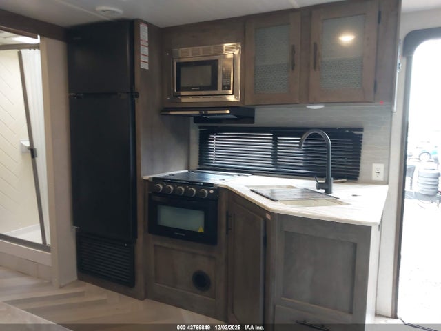 4X4TSMZ25M7426745 Forest River Other