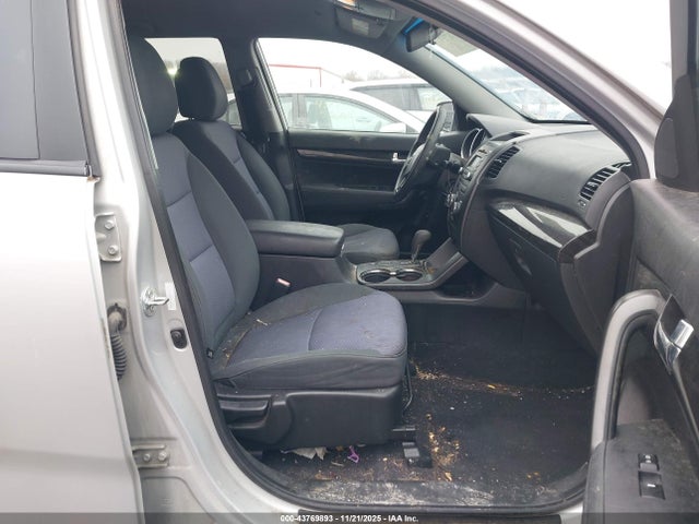 43769893 :رقم المزاد ، 5XYKTDA28DG315362 vin ، 2013 Kia Sorento Lx V6 مزاد بيع