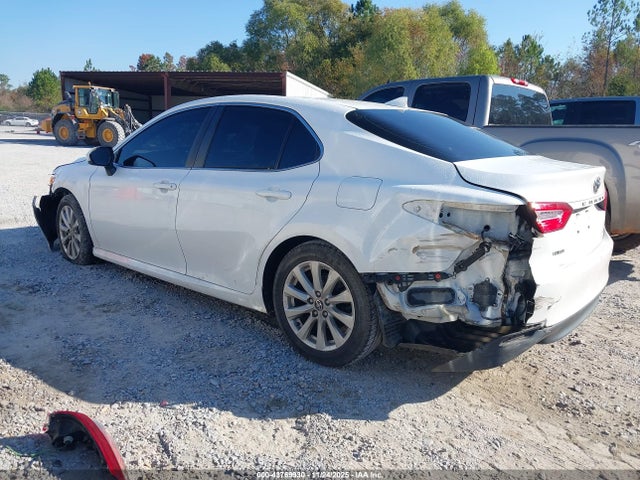 2020 TOYOTA CAMRY 4T1L11AK1LU385934 Photo 2