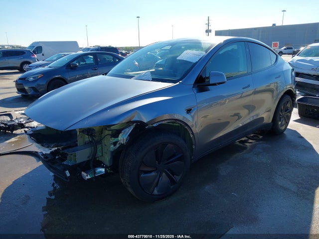 2026 TESLA MODEL Y 7SAYGDEE8TA401988 Photo 1