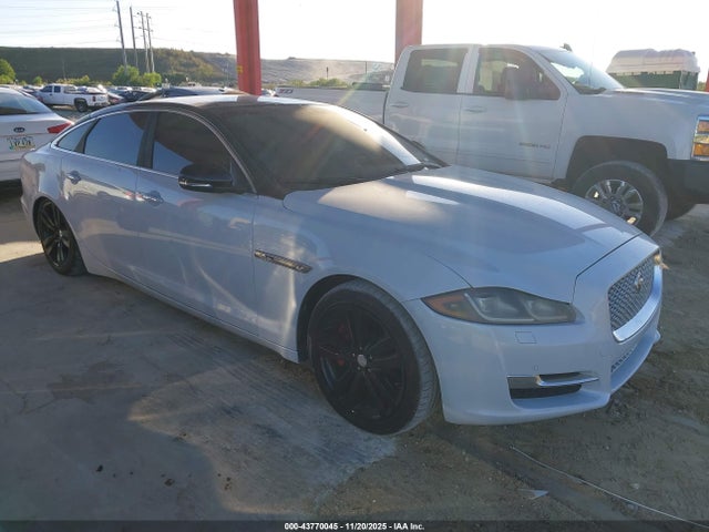 2016 JAGUAR XJ SAJWA2G79G8V92680