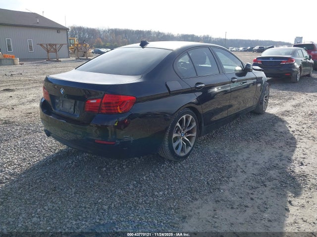 2016 BMW 528I WBA5A7C5XGG146102 Photo 3