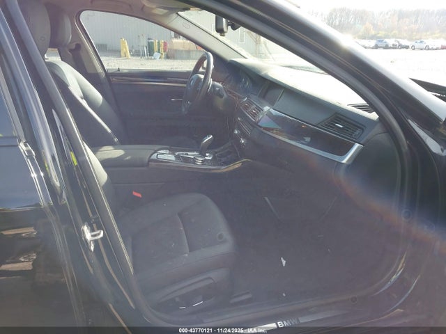 2016 BMW 528I WBA5A7C5XGG146102 Photo 4