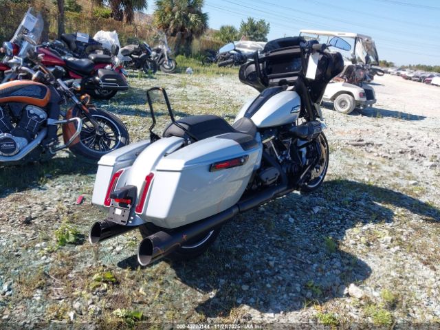 2024 HARLEY-DAVIDSON FLHX 1HD1KB712RB615402 Photo 3