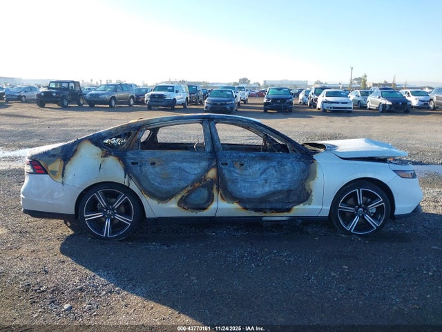 1HGCY2F53RA038383 Honda Accord Hybrid Sport