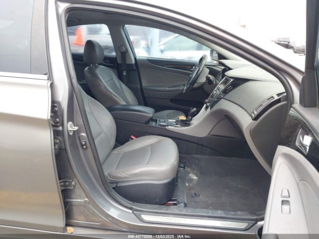 2011 HYUNDAI SONATA 5NPEC4ACXBH264202 Photo 4