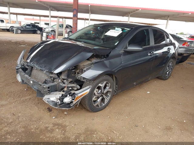 3KPF24AD7ME363678 KIA Forte Lxs