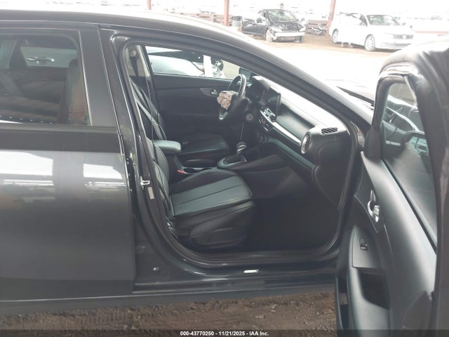 3KPF24AD7ME363678 KIA Forte Lxs