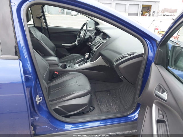 1FADP3K27EL108172 Ford FOCUS SE