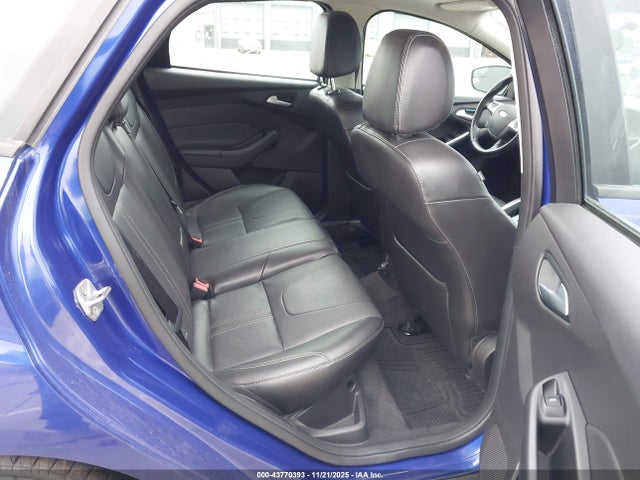 1FADP3K27EL108172 Ford FOCUS SE