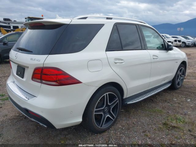 2018 MERCEDES-BENZ AMG GLE 43 4JGDA6EB2JB028833 Photo 3
