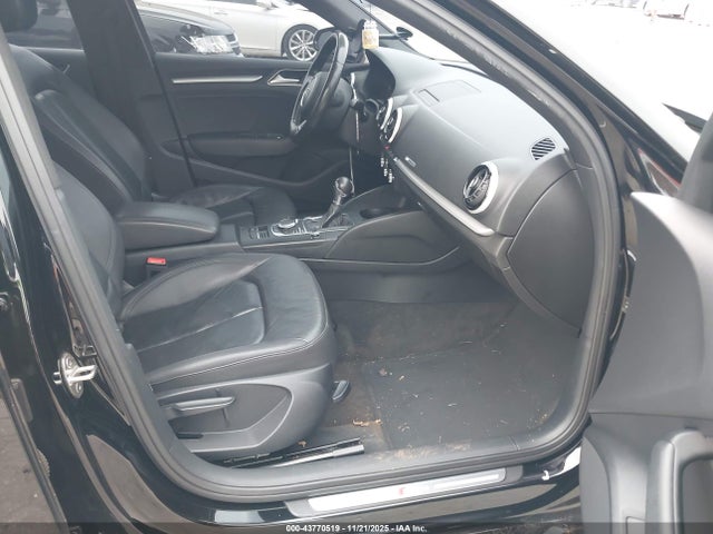 2016 AUDI A3 WAUA7GFF3G1106254 Photo 4