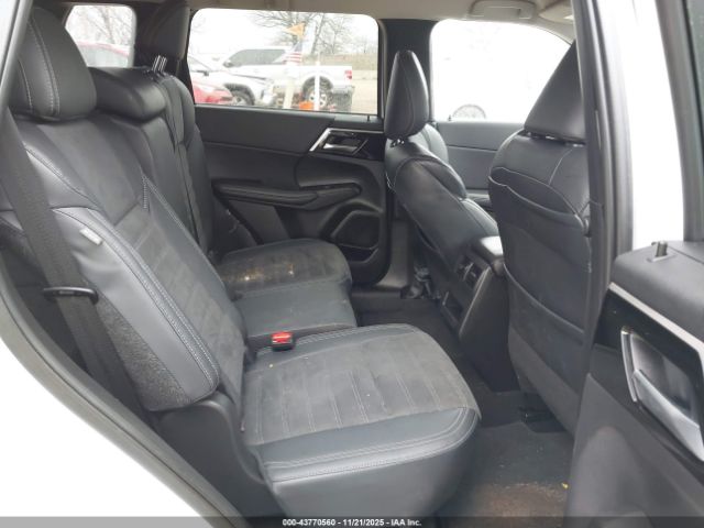 2023 MITSUBISHI OUTLANDER JA4J4UA84PZ055605 Photo 7