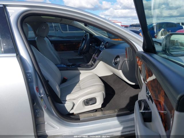 2013 JAGUAR XJ SAJWA1C79D8V57147 Photo 4