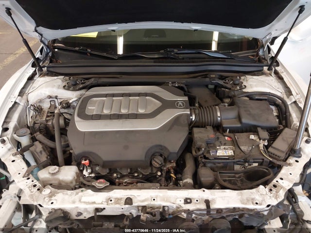 2016 ACURA RLX JH4KC1F97GC001052 Photo 9