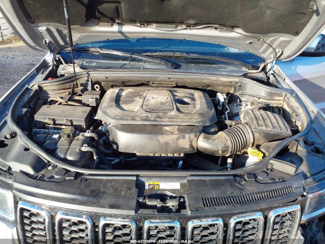 Продаж на аукціоні авто 2017 Jeep Grand Cherokee Laredo 4x4, vin: 1C4RJFAG7HC810593, номер лоту: 43770674