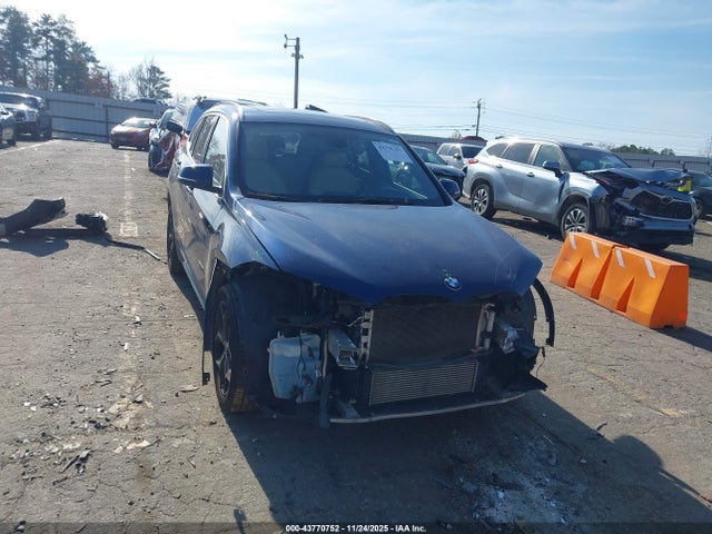 2018 BMW X1 WBXHT3C39J5K32427