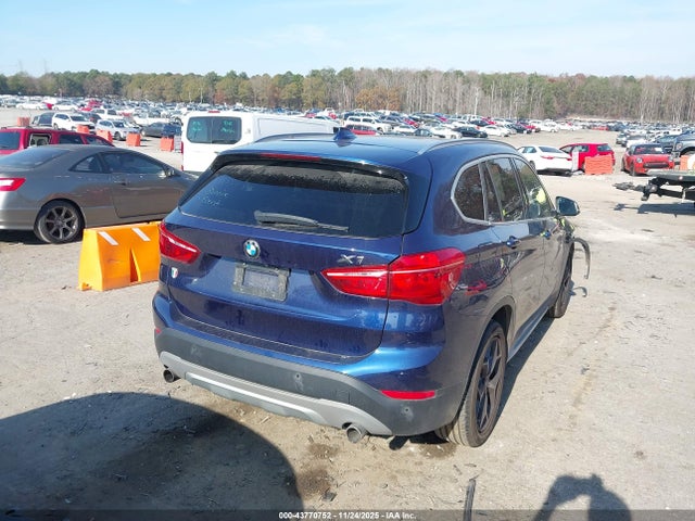 2018 BMW X1 WBXHT3C39J5K32427 Photo 3