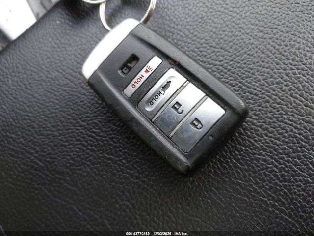 2018 ACURA RDX 5J8TB3H34JL012239 Photo 10