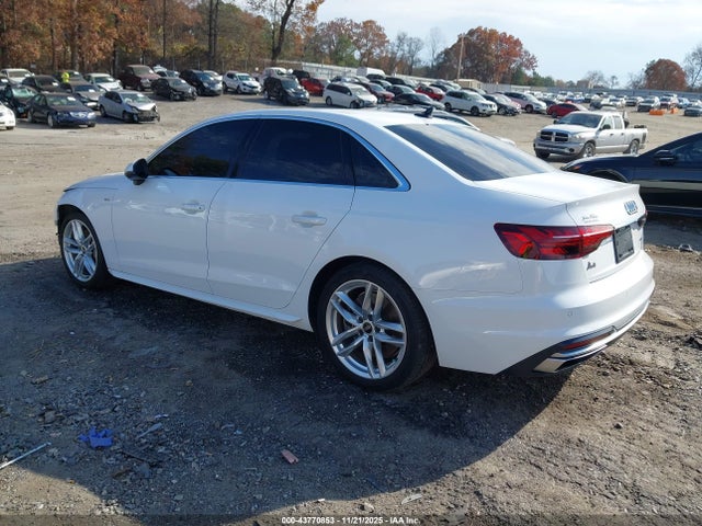 2022 AUDI A4 WAUEAAF47NN014701 Photo 2