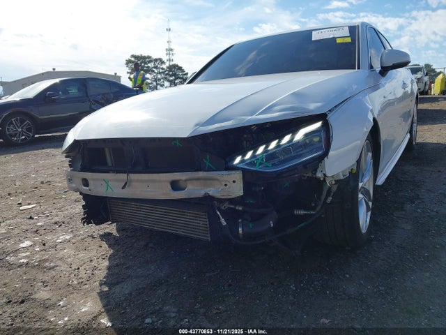 2022 AUDI A4 WAUEAAF47NN014701 Photo 5