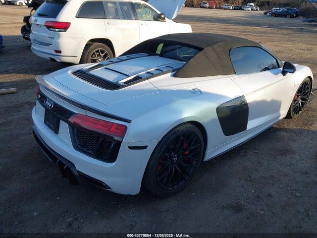 2018 AUDI R8 WUA4BCFX9J7901803 Photo 3