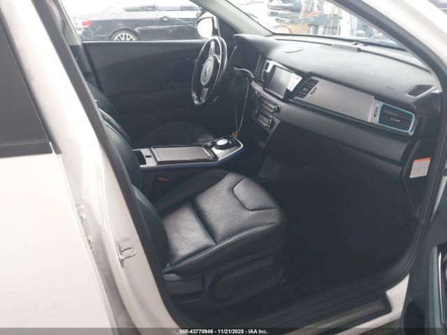 2019 KIA NIRO EV KNDCE3LG2K5030096 Photo 4