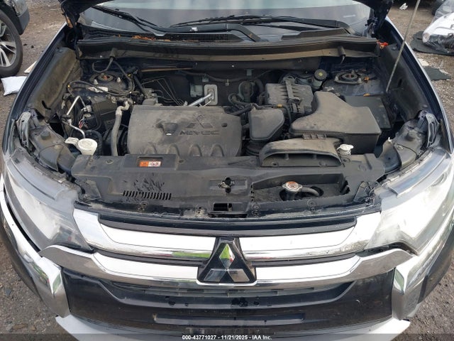 2018 MITSUBISHI OUTLANDER JA4AZ3A37JZ057615 Photo 9