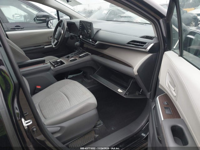 Toyota SIENNA LE 2021 5TDKRKEC8MS009691 Image 5