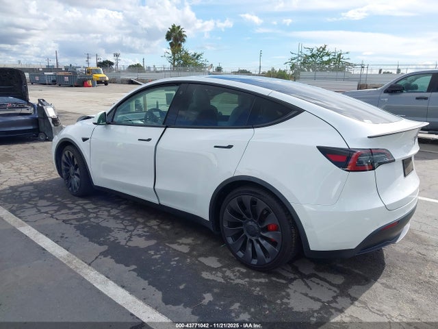 2022 TESLA MODEL Y 7SAYGDEF5NF409819 Photo 2