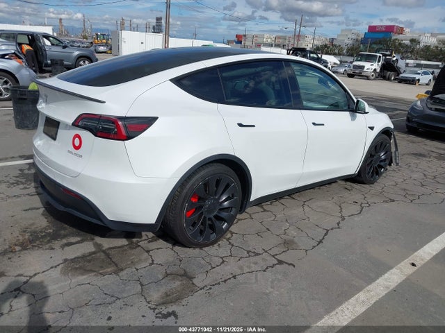 2022 TESLA MODEL Y 7SAYGDEF5NF409819 Photo 3