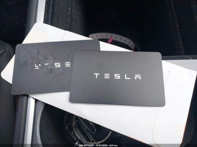 2024 TESLA MODEL Y 7SAYGDEE6RA293752 Photo 10