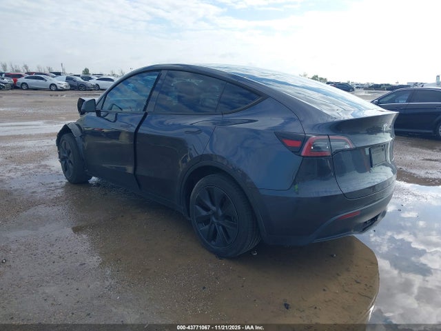 2024 TESLA MODEL Y 7SAYGDEE6RA293752 Photo 2
