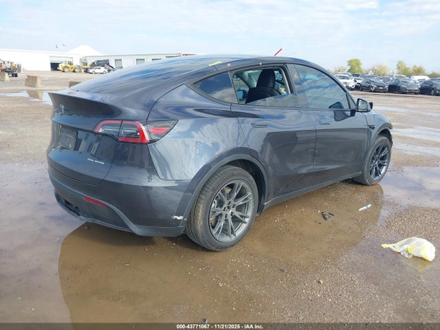2024 TESLA MODEL Y 7SAYGDEE6RA293752 Photo 3