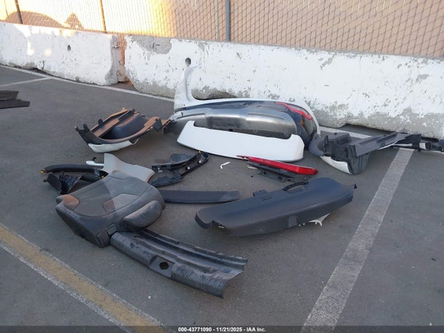 KNDCR3L14P5046999 KIA Niro Ev Wind