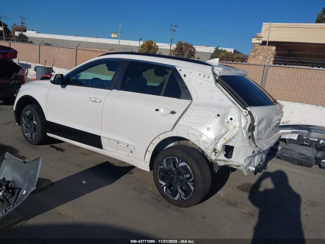 KNDCR3L14P5046999 KIA Niro Ev Wind
