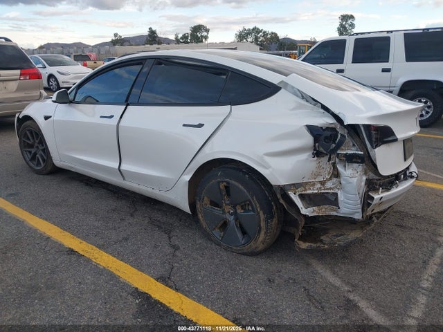 2023 TESLA MODEL 3 5YJ3E1EA2PF582748 Photo 2