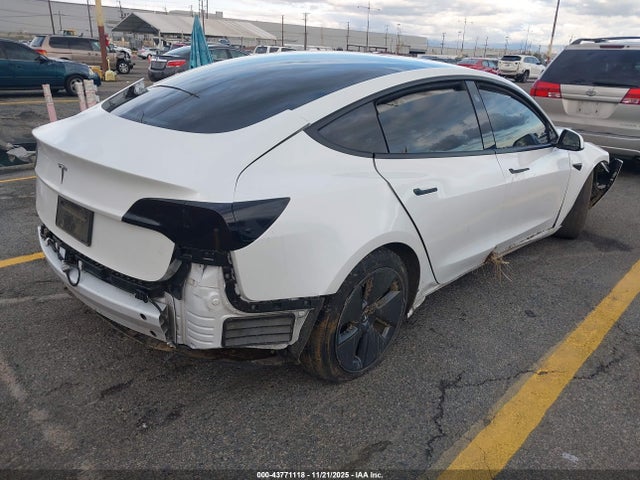 2023 TESLA MODEL 3 5YJ3E1EA2PF582748 Photo 3