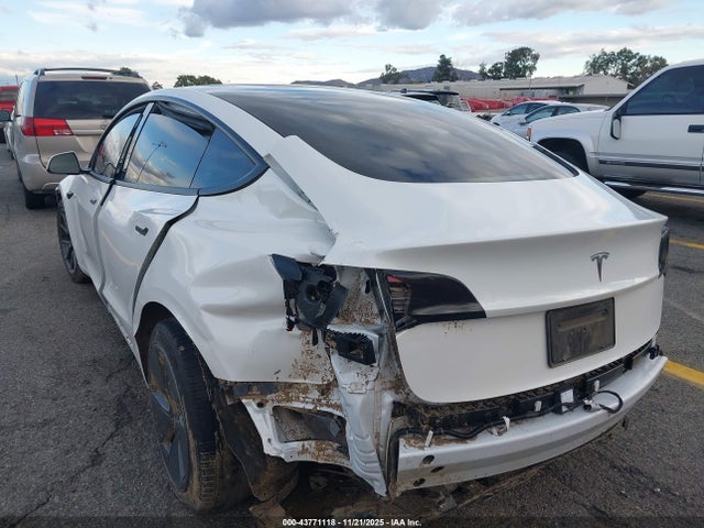 2023 TESLA MODEL 3 5YJ3E1EA2PF582748 Photo 5