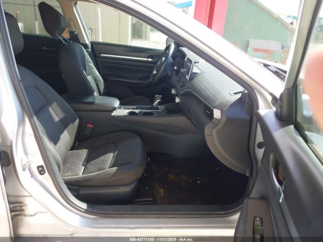 2019 NISSAN ALTIMA 1N4BL4DV6KC137626 Photo 4