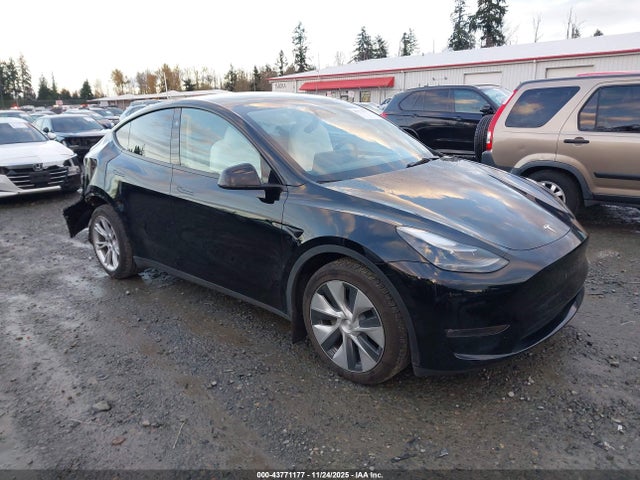 2023 TESLA MODEL Y 7SAYGAEE0PF811191 Photo 0