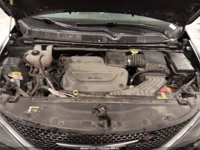 2019 CHRYSLER PACIFICA 2C4RC1DGXKR652113 Photo 9