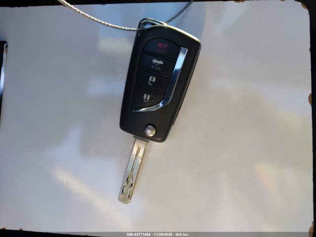 4T1C11AK7NU012058 Toyota CAMRY LE