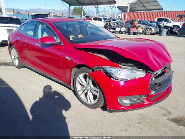 2013 TESLA MODEL S 5YJSA1AC1DFP10598 Photo 0